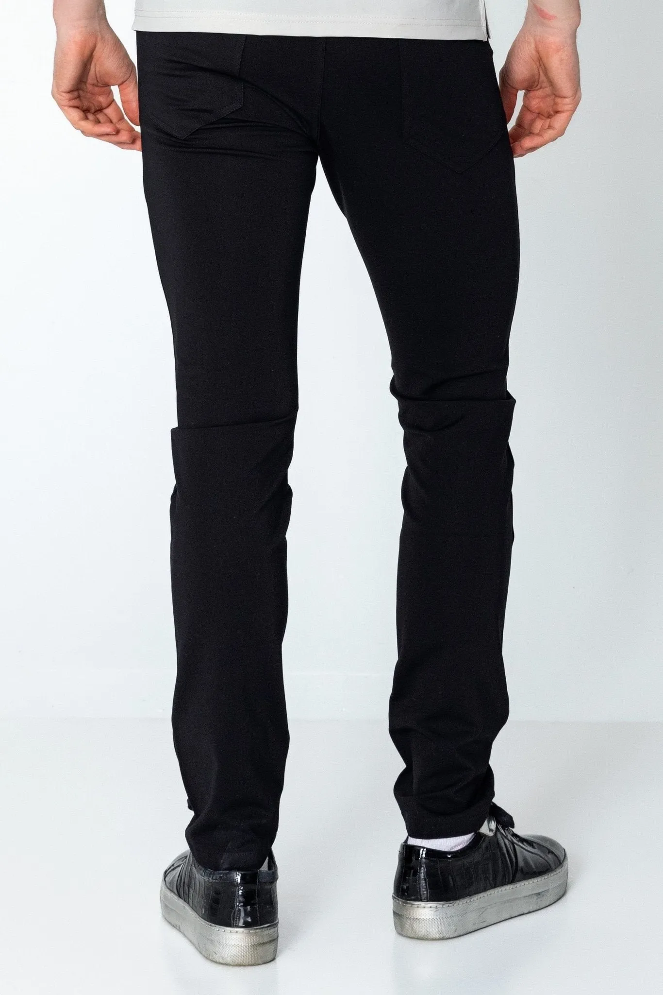 Lightweight Fitted Casual Pants - Black