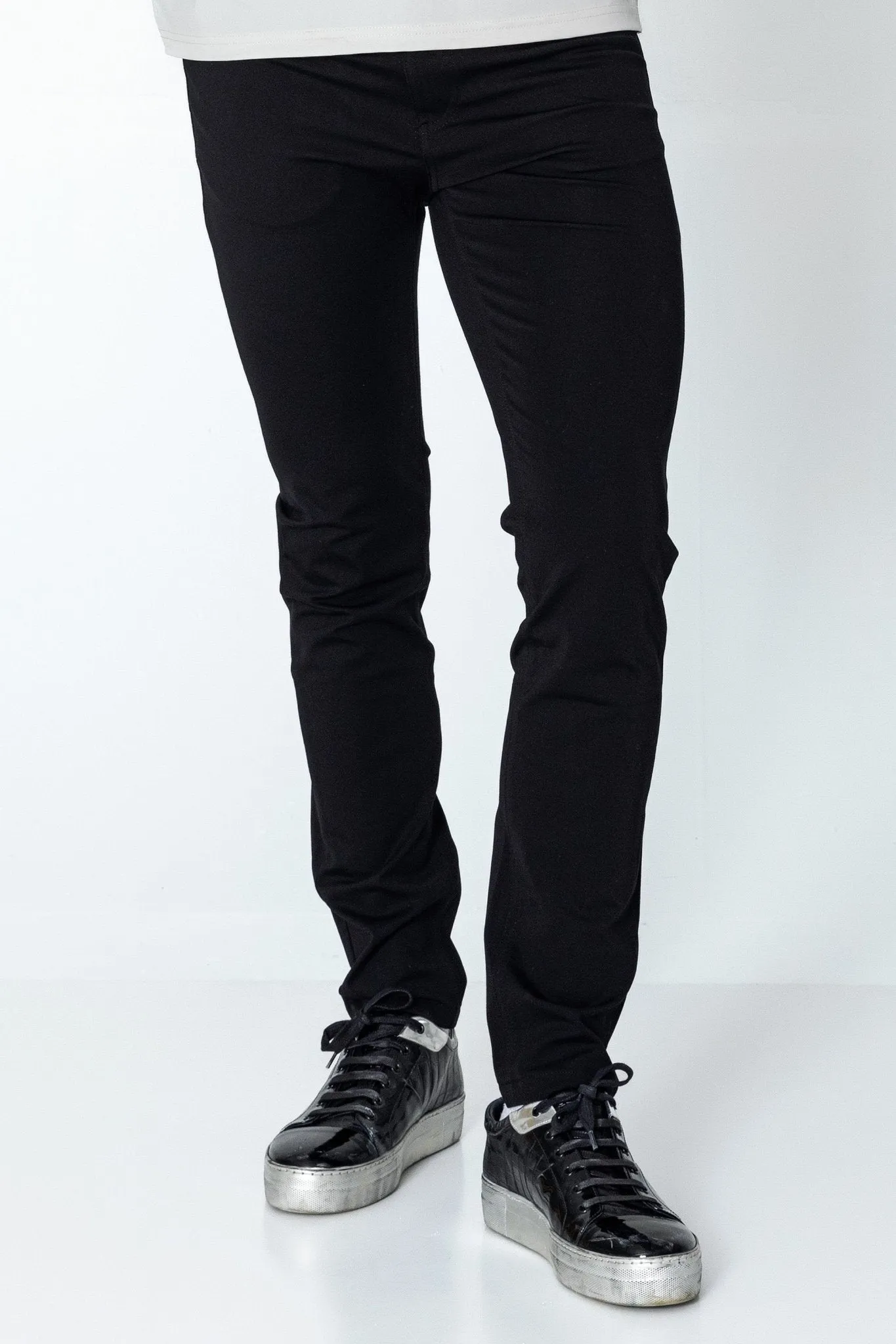 Lightweight Fitted Casual Pants - Black