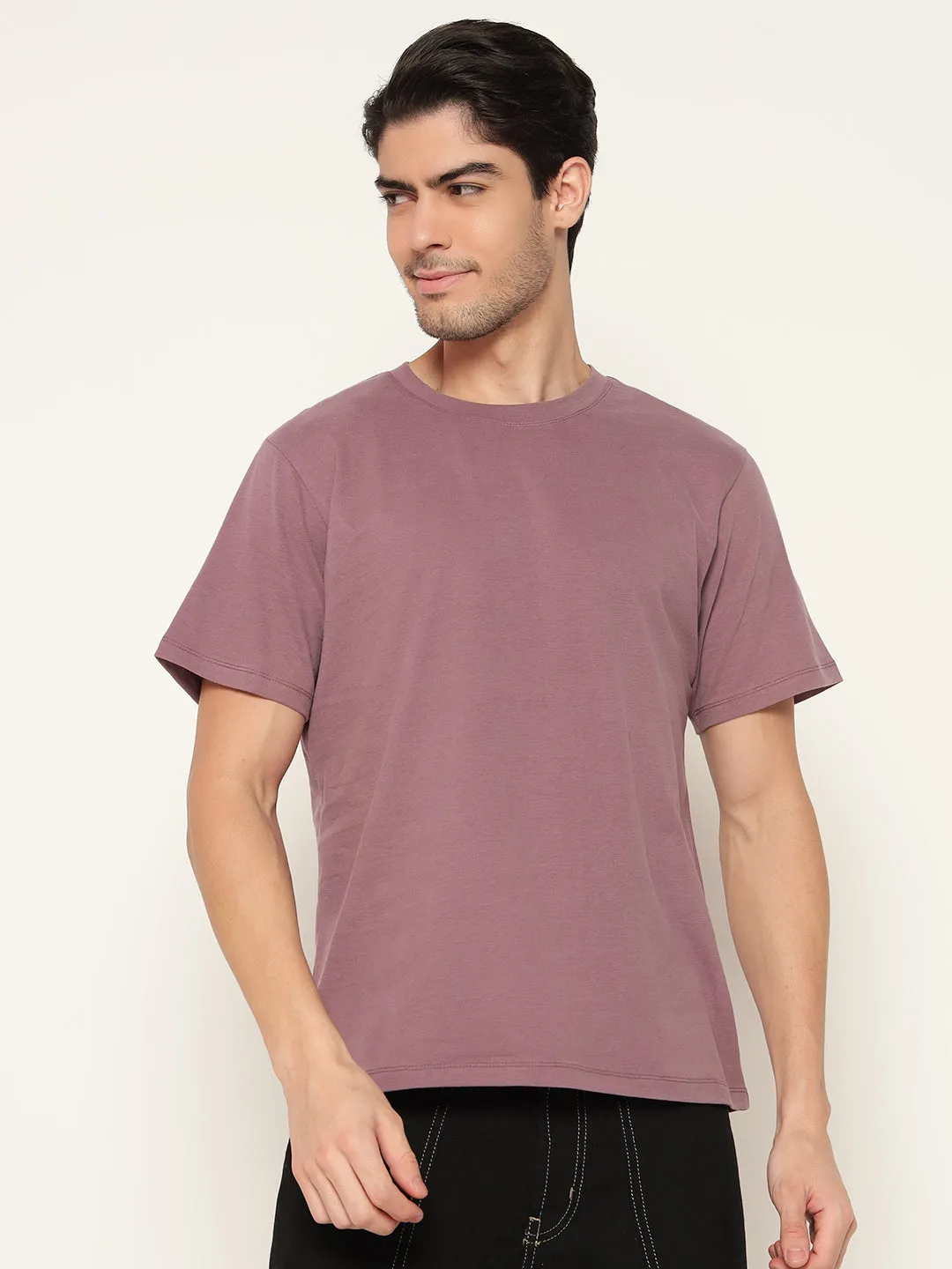 Men purple Solid Round Neck Pure Cotton T-Shirt