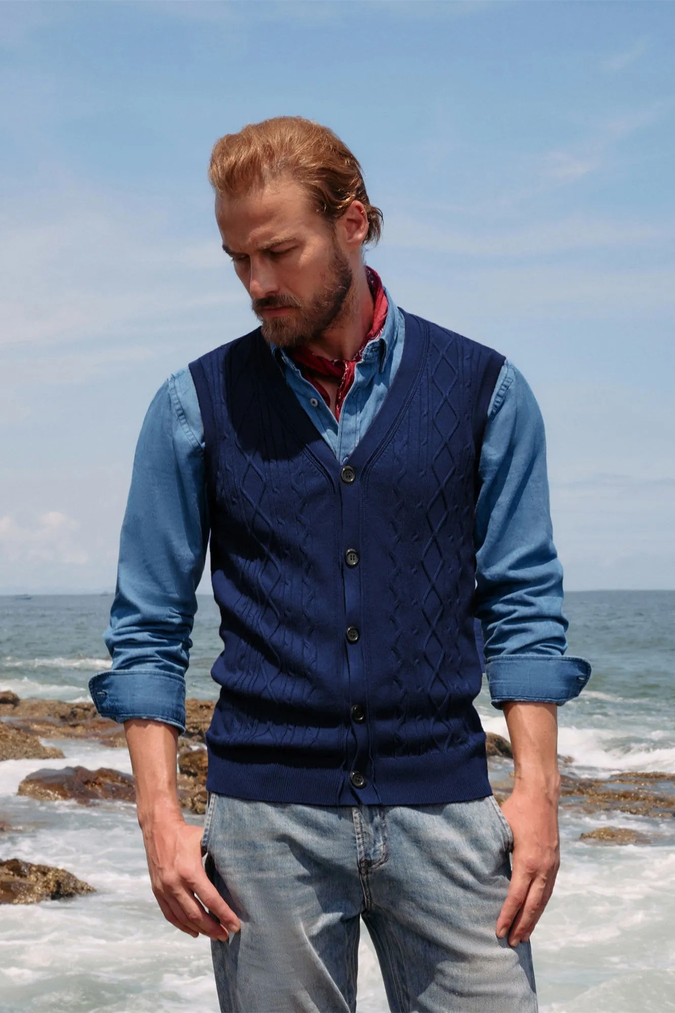 Mens V-Neck Sweater Vest Cable Knitted Button-Up Sleeveless Cardigan Vest