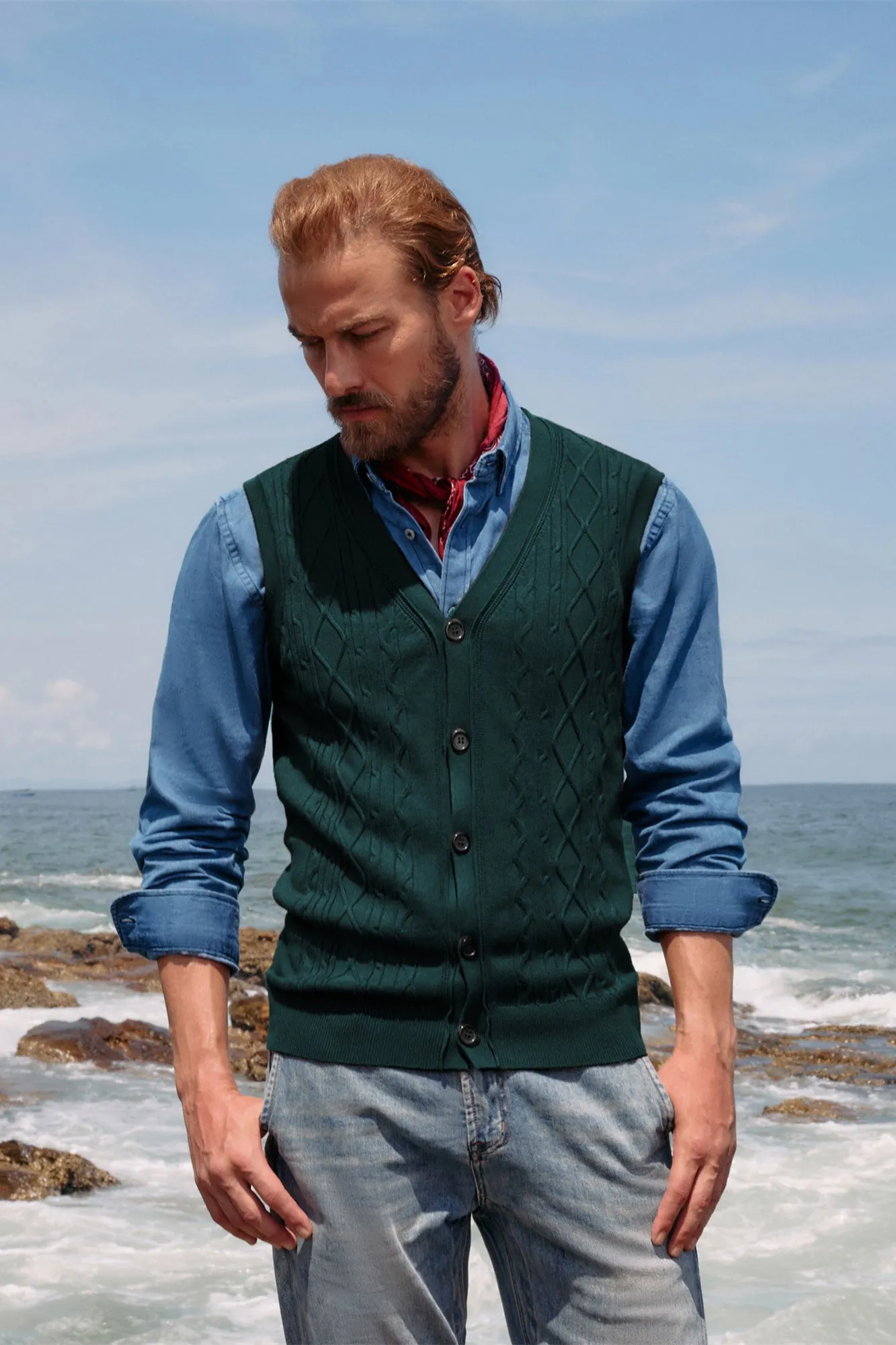 Mens V-Neck Sweater Vest Cable Knitted Button-Up Sleeveless Cardigan Vest