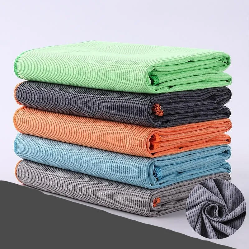 Quick-drying sports towel