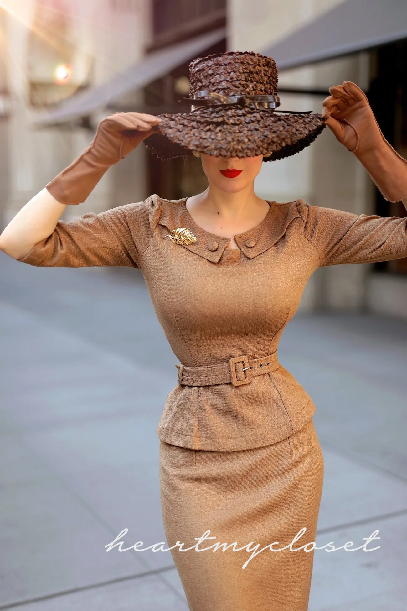 Scarlet suit - vintage 1950s suit with pencil skirt